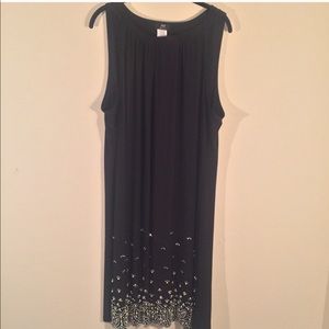 GORGEOUS black dress with embellishments 💎🤩